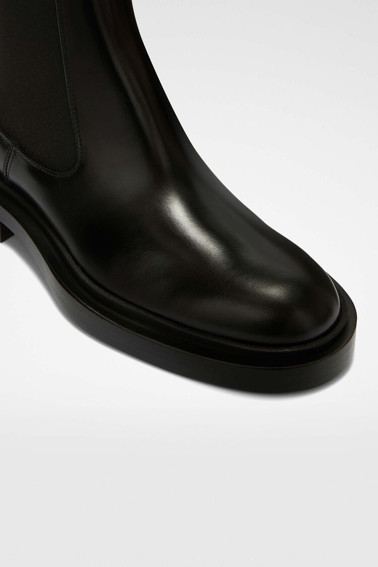 Chelsea Boots - 6