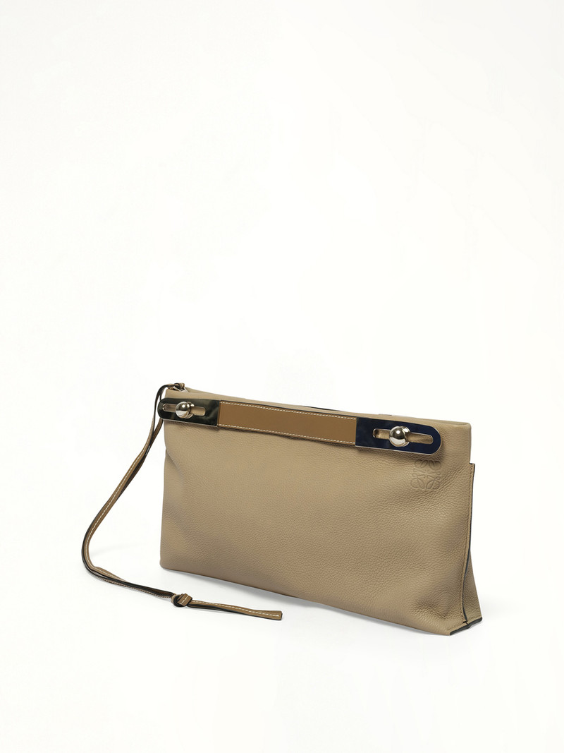Loewe Missy Bag in Sand outlook