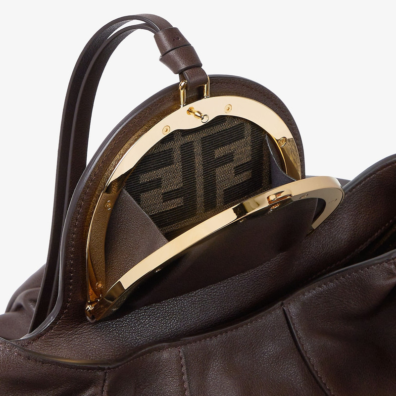 FENDI Fendi Spy outlook
