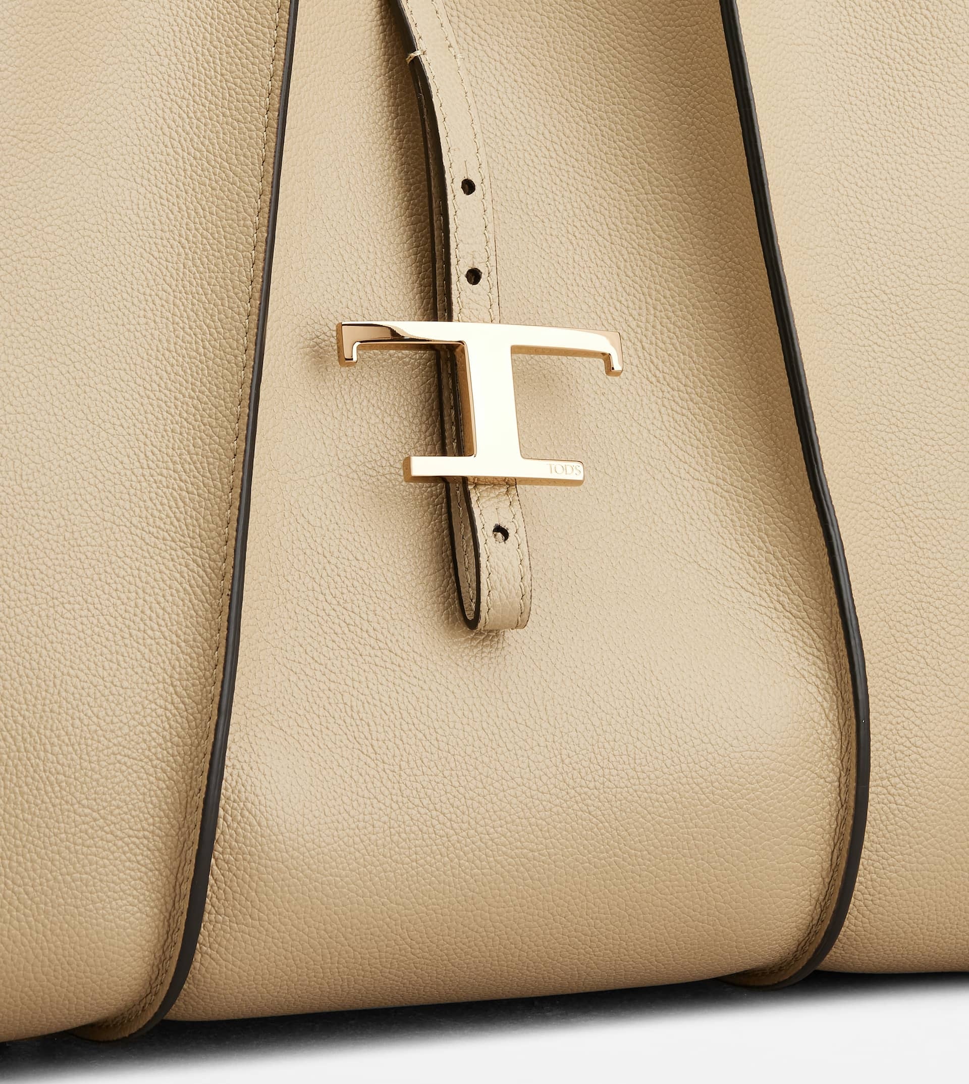 T TIMELESS SHOPPING BAG IN LEATHER MEDIUM - BEIGE - 4