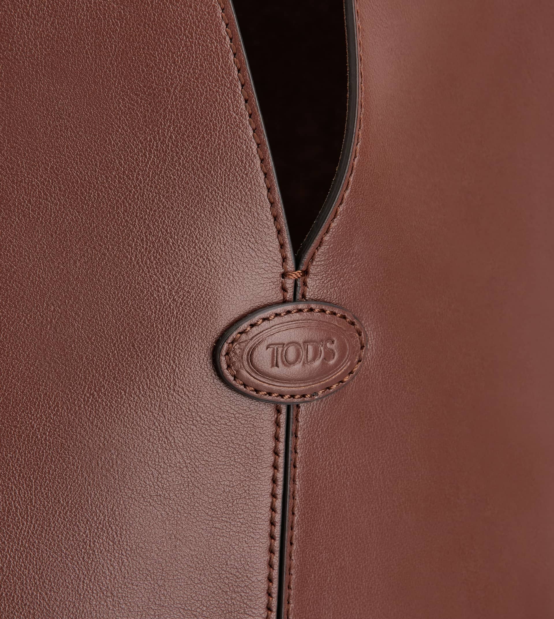 TOD'S DI BAG FOLIO SHOULDER BAG IN LEATHER SMALL - BROWN - 6