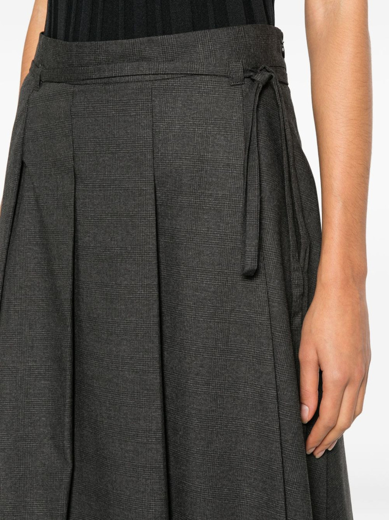 pleated skirt 5