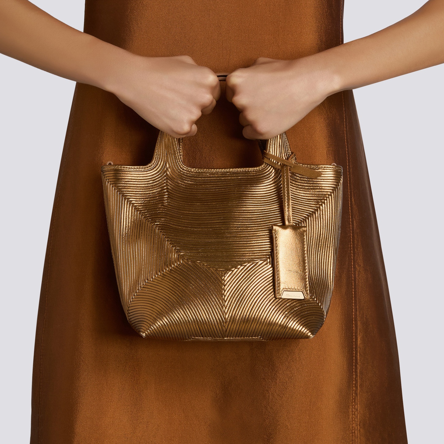 Gold laminated leather handbag - 2