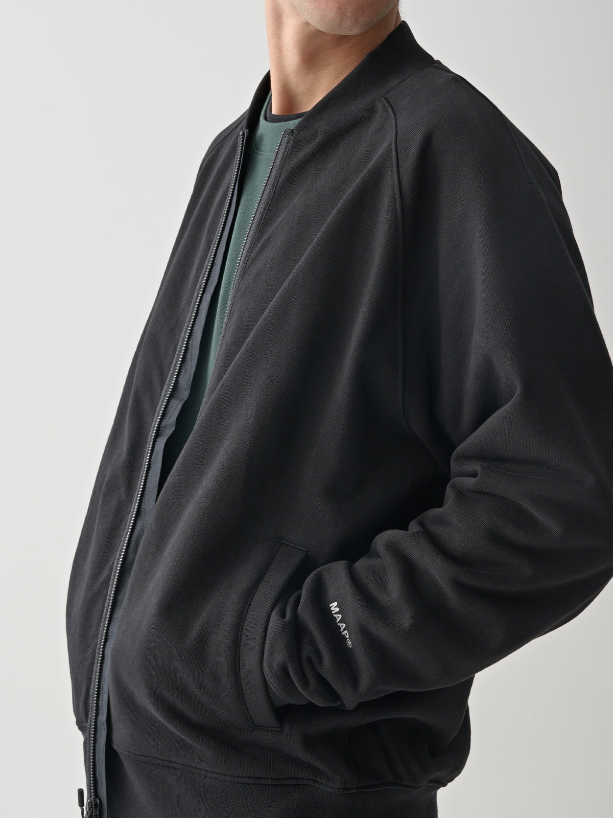 Essentials Zip Crew - 5