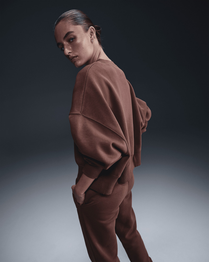 Nike Nike Sportswear Phoenix Fleece Women's Over-Oversized Crew-Neck Sweatshirt outlook