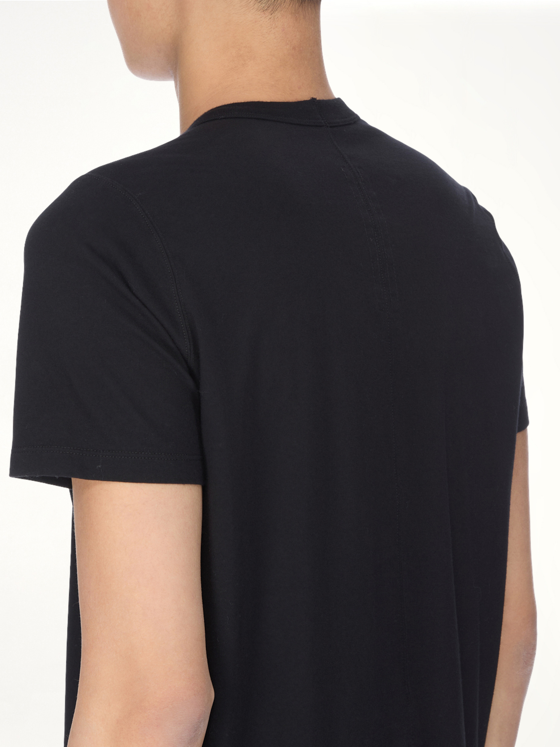 Short Level T in Black - 5