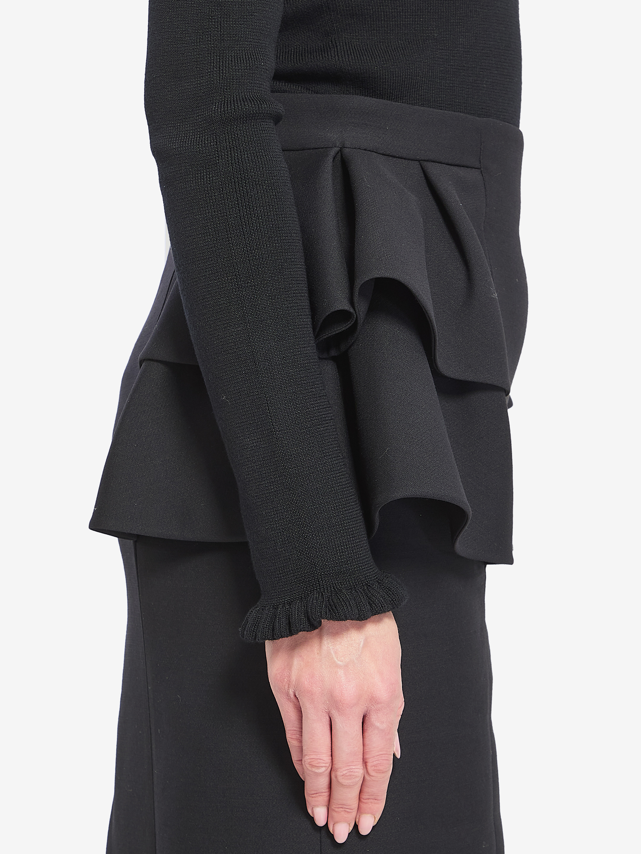 Turtleneck with ruffles - 5