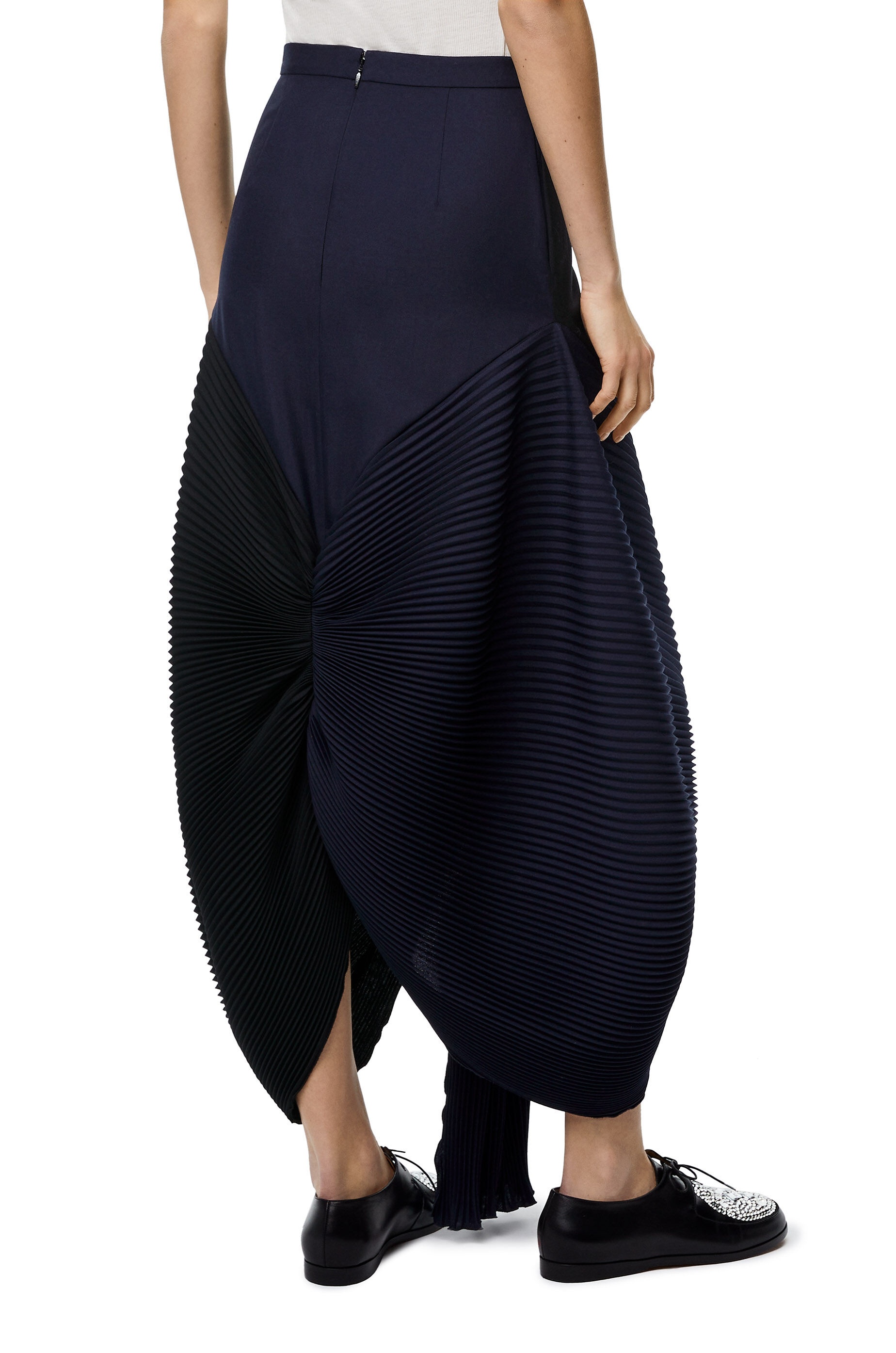 Pleated knot long skirt in wool - 4