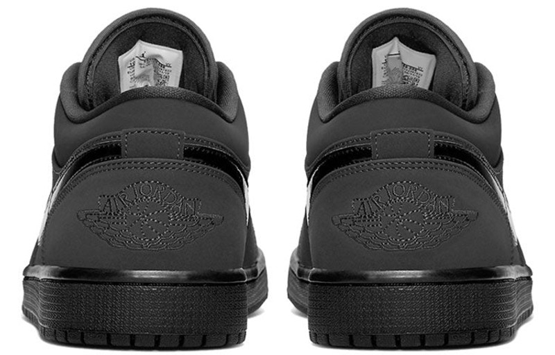 Jordan Air Jordan 1 Low 'Triple Black' 553558-056 outlook