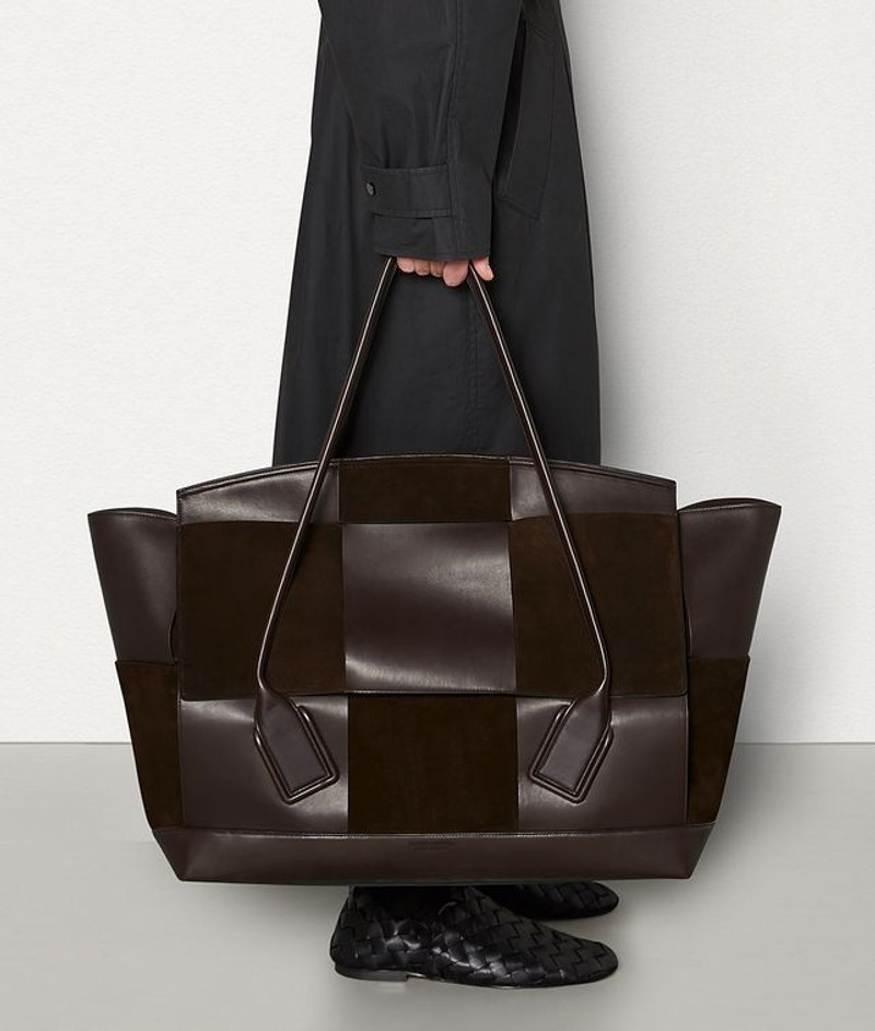 Bottega Veneta Large Arco outlook