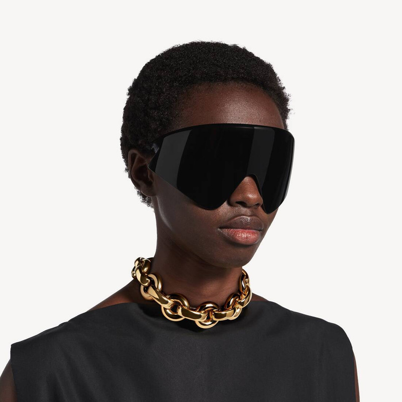 Women's Eisa Chain Choker in Shiny Gold 4