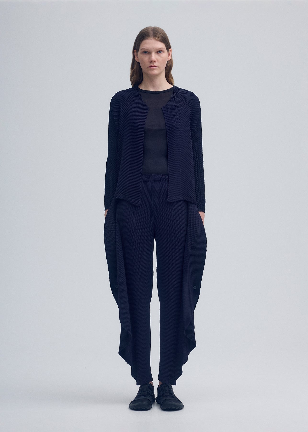 ORBICULAR PLEATS CARDIGAN - 2