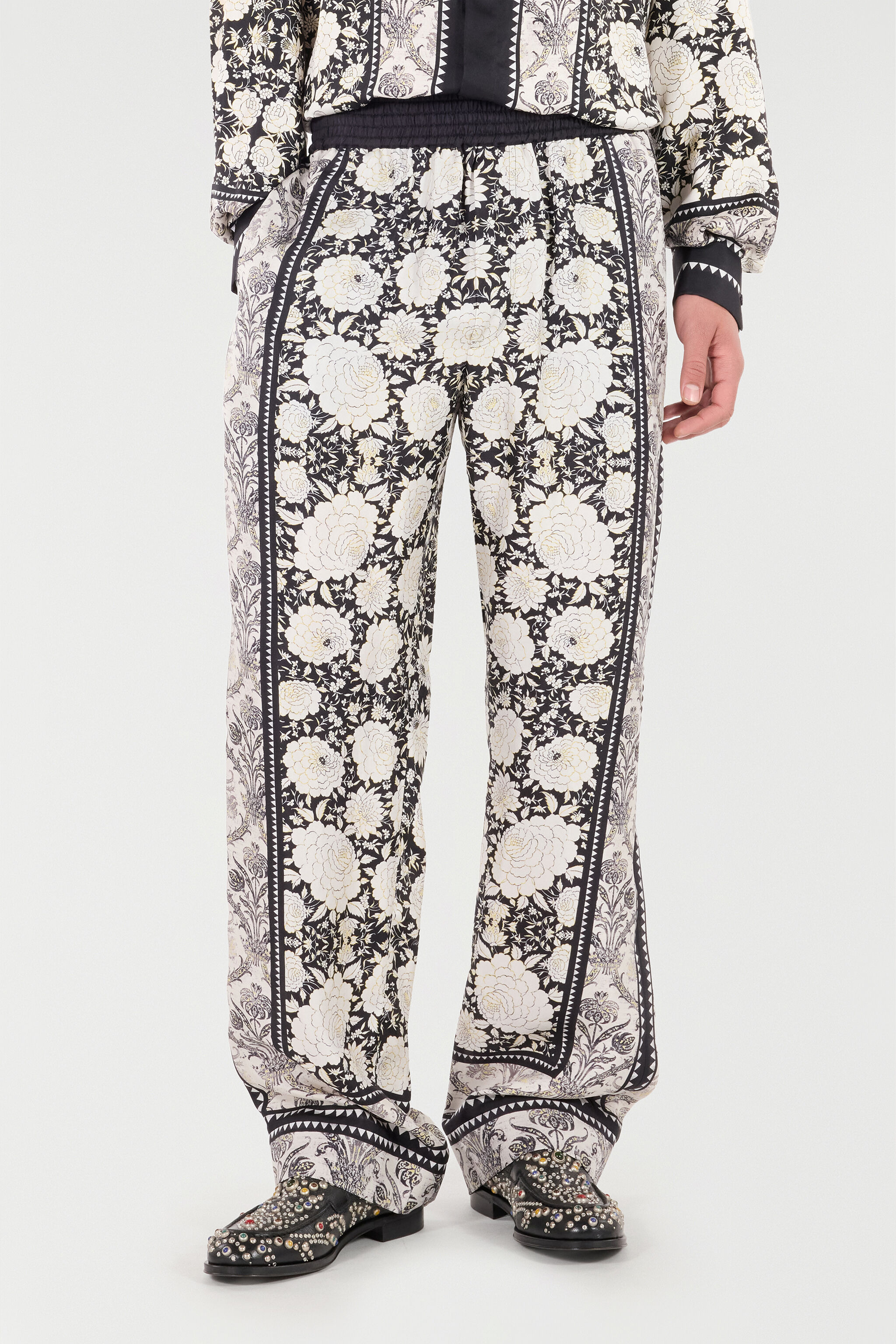 Pants With Floral Print - 3