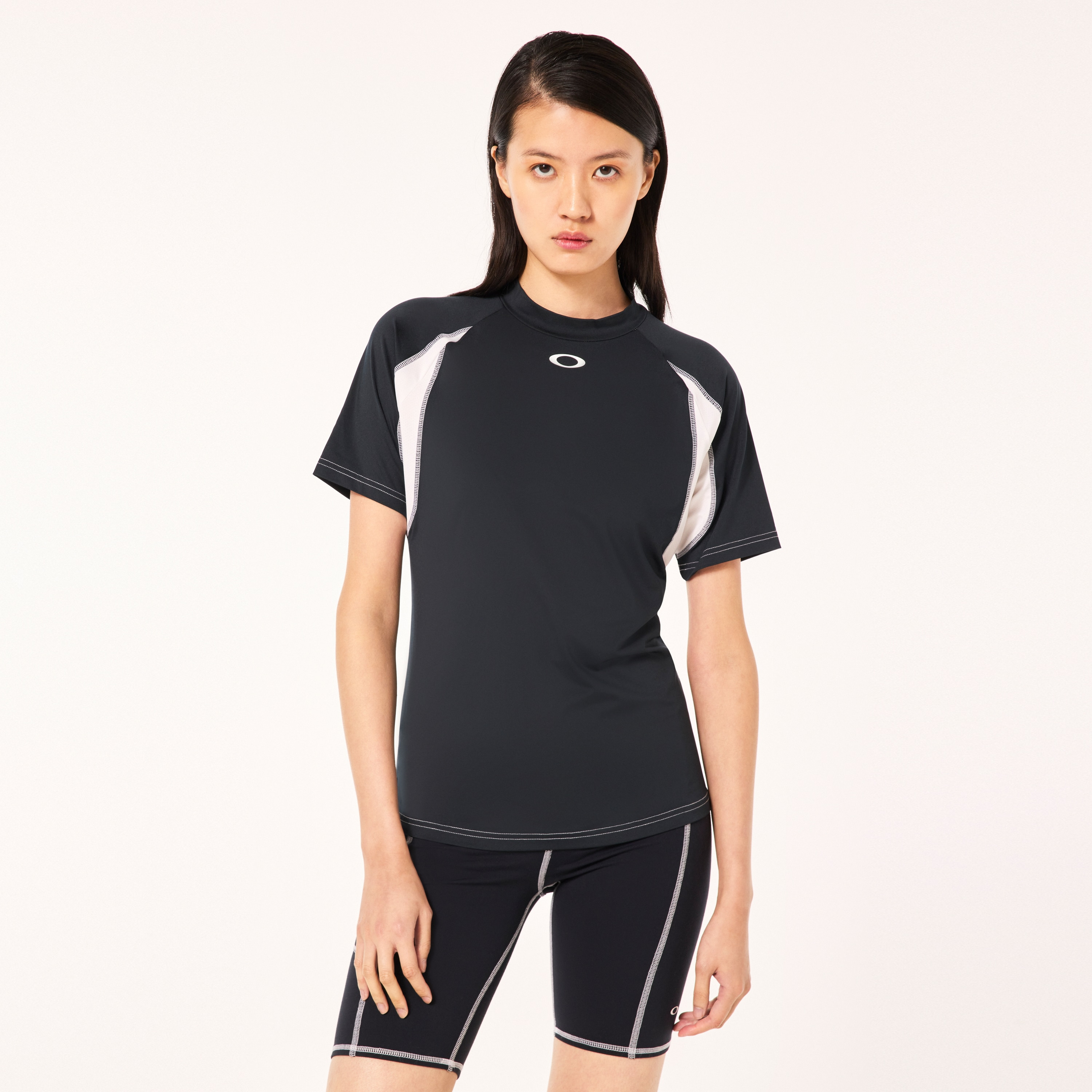Oakley Woman Tech Mock - 3
