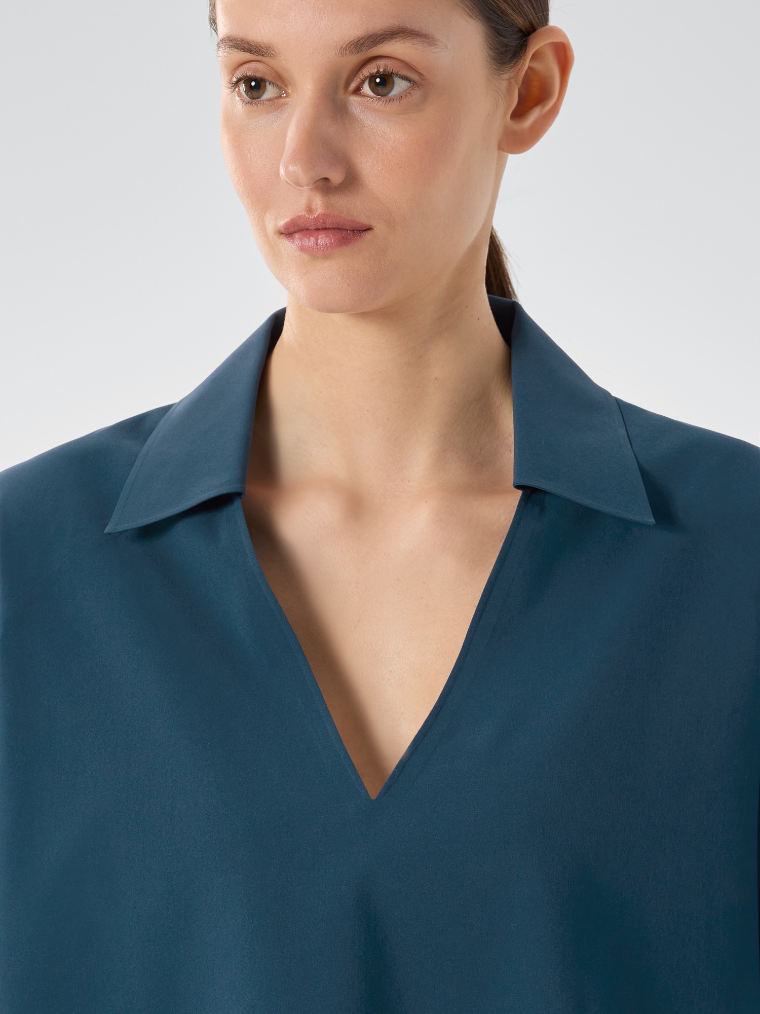 Eave V-Neck Shirt - 7