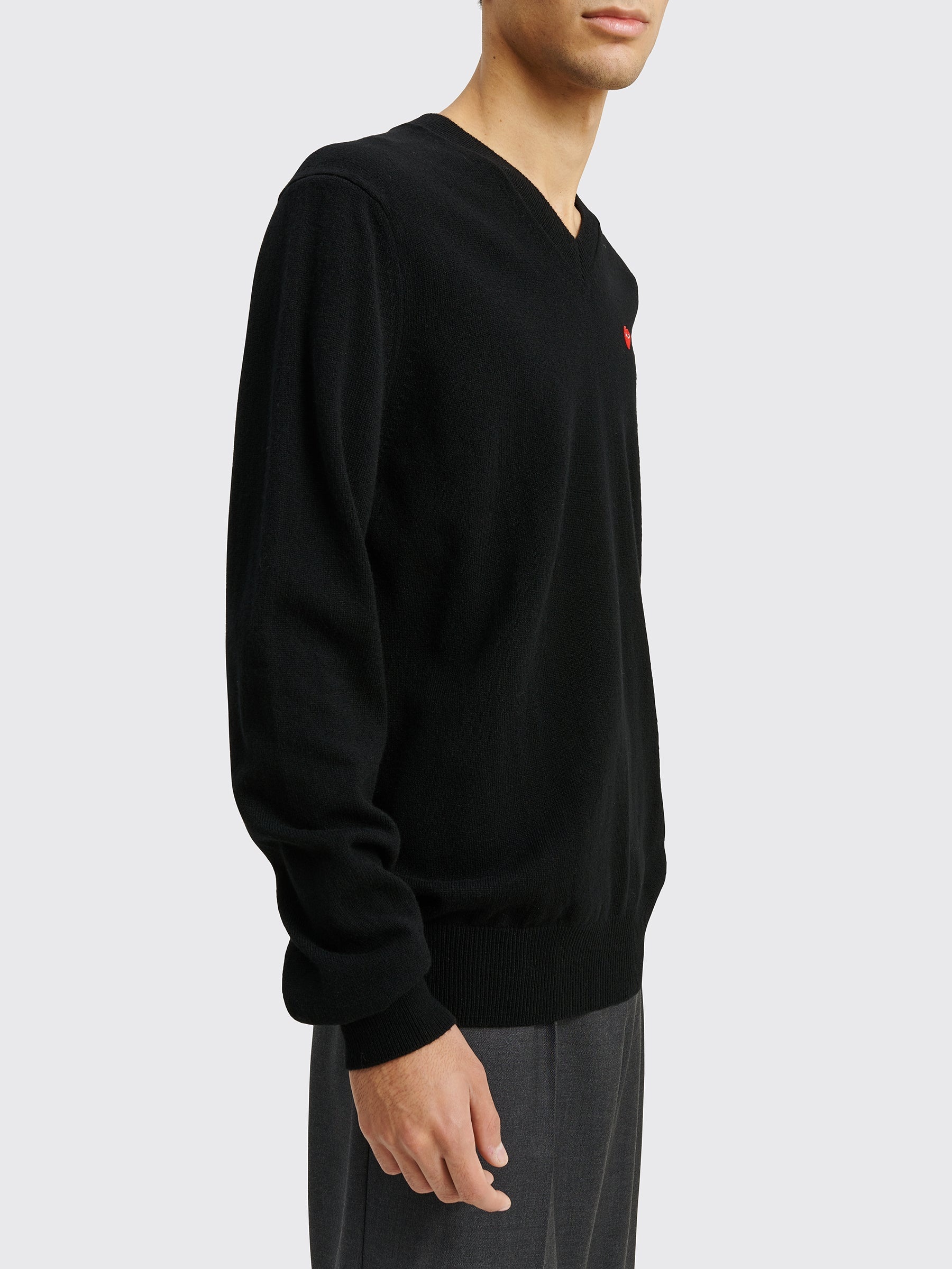 COMME DES GARÇONS PLAY MINI HEART V-NECK KNIT SWEATER BLACK - 6