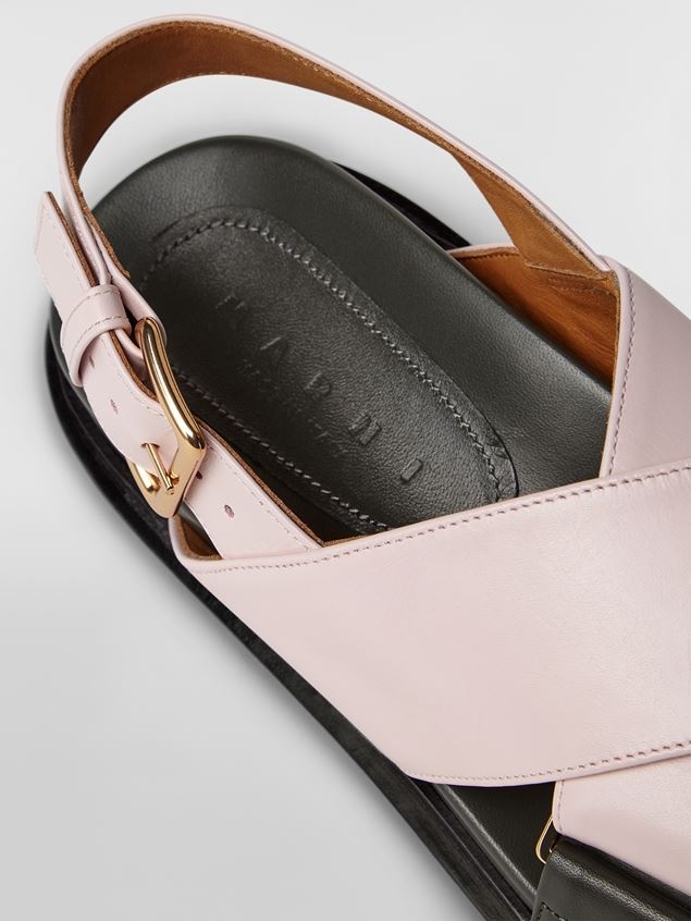 CRISS-CROSS FUSSBETT IN BLUE AND POWDER CALFSKIN - 5