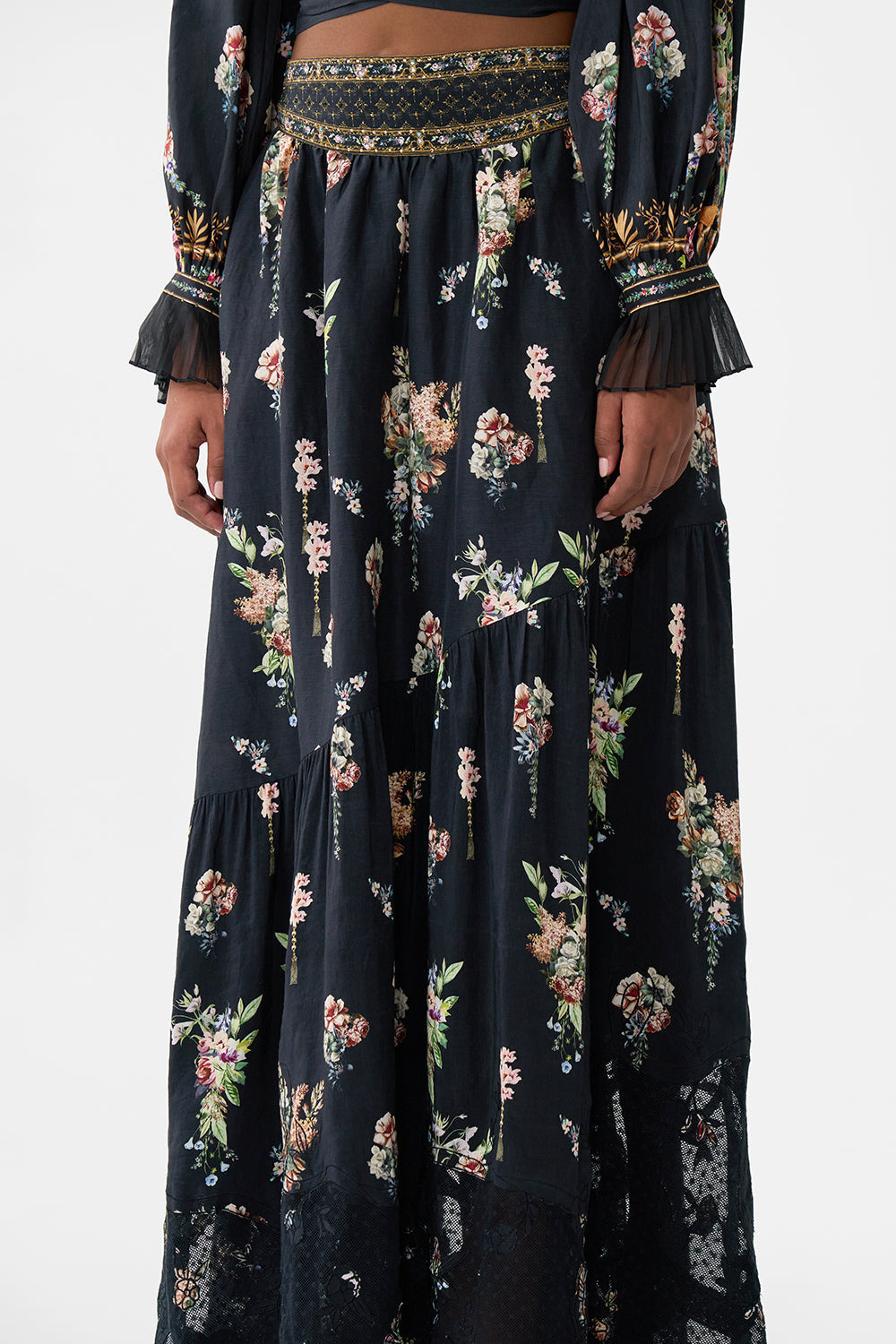 SKIRT WITH SHAPED SEAM - 5