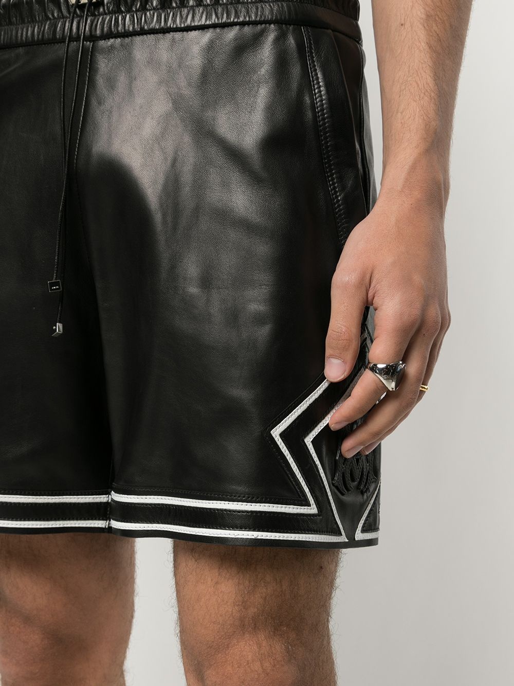 appliqué-logo leather shorts - 5