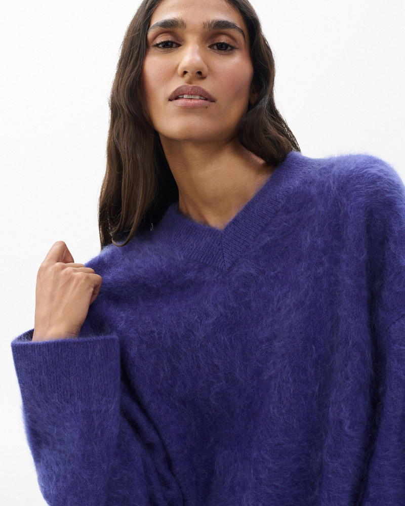Jada Brushed Cashmere V-Neck Sweater 4