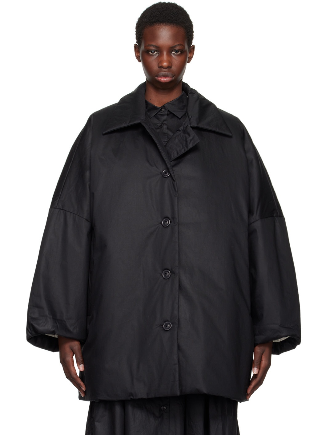 【関税込み】CASEY CASEY ブラック Triangle コート CASEY CASEY | TRIANGLE COAT-LACQUED / BLACK 中綿オーバー
