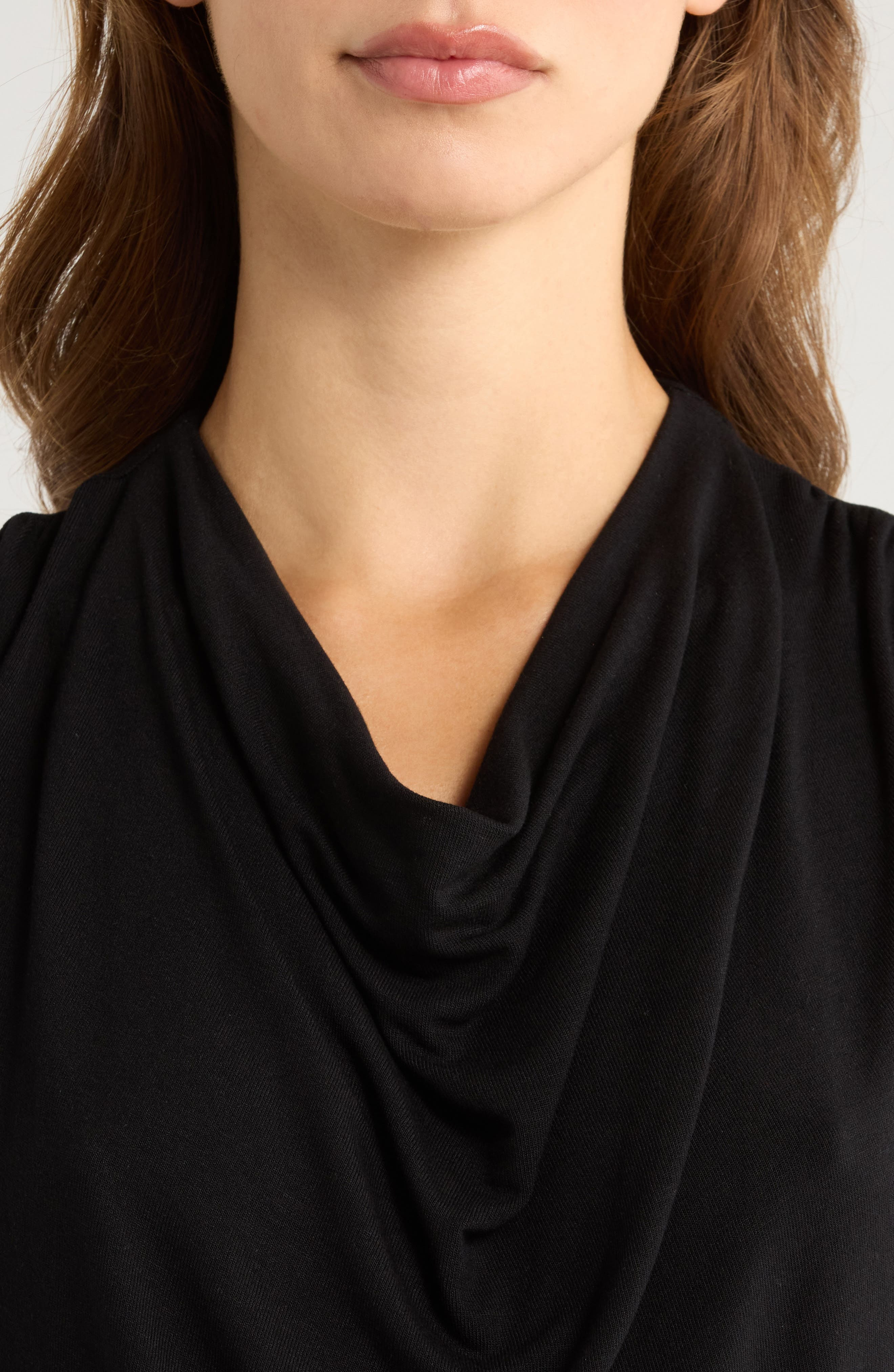 Vince Cowl Neck Sleeveless Top in Black at Nordstrom - 4