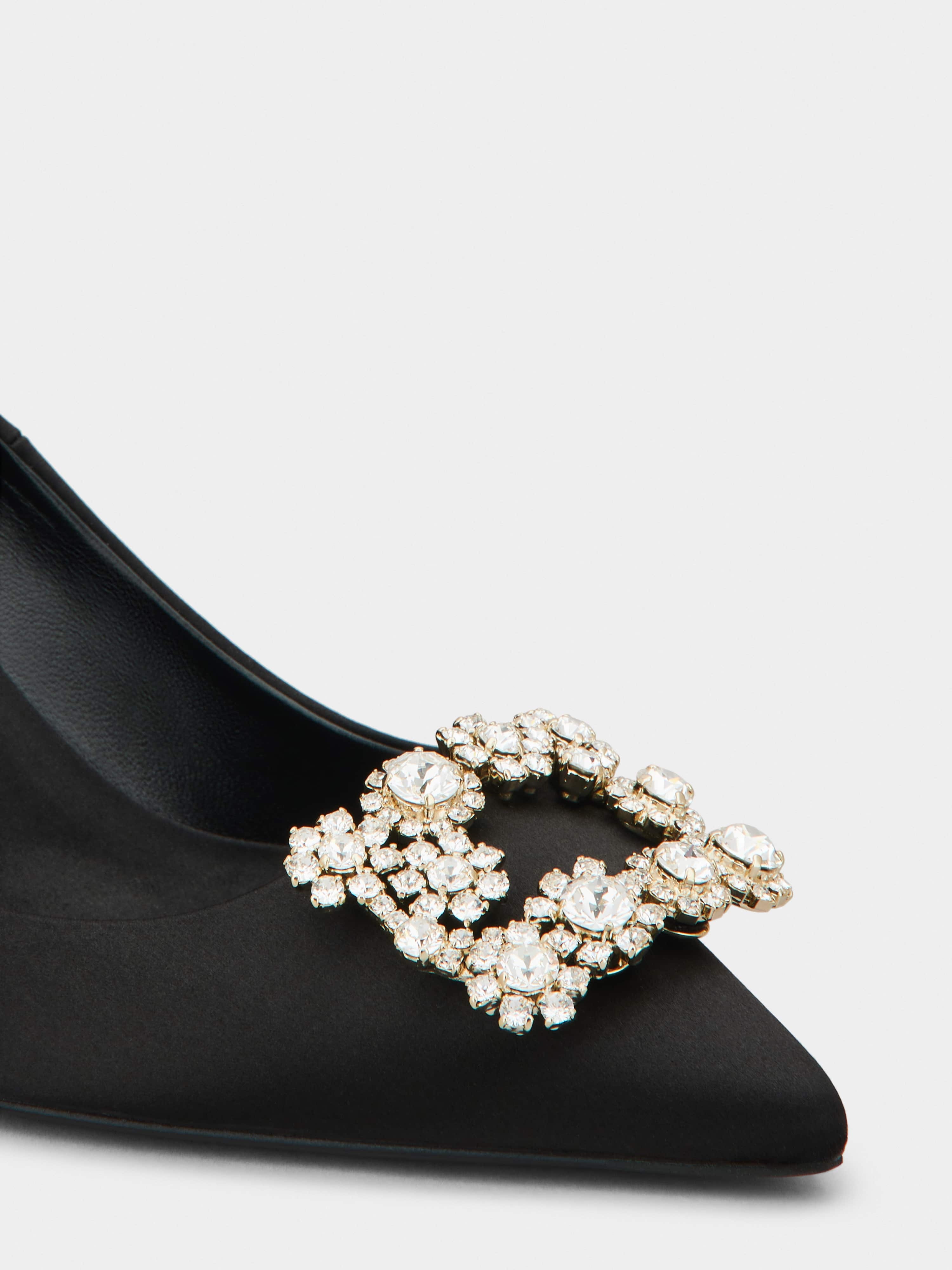 Flower Strass Buckle Pumps in Satin - 3