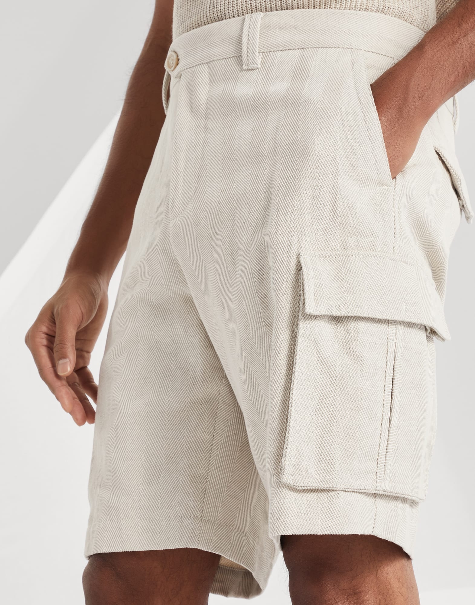 Cotton and linen chevron cavalry Bermuda shorts with cargo pockets - 3