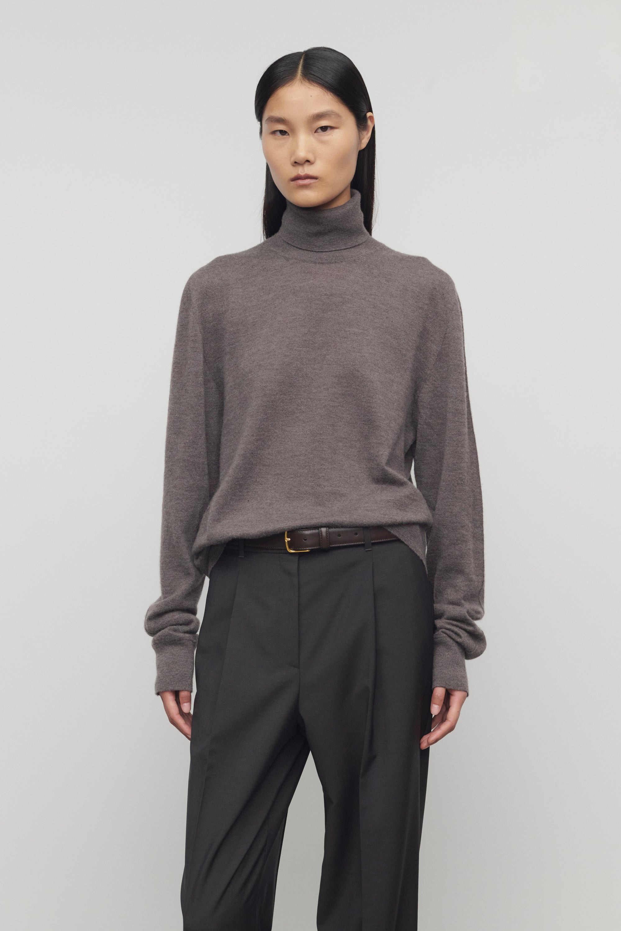 Lizzy Turtleneck in Cashmere - 3