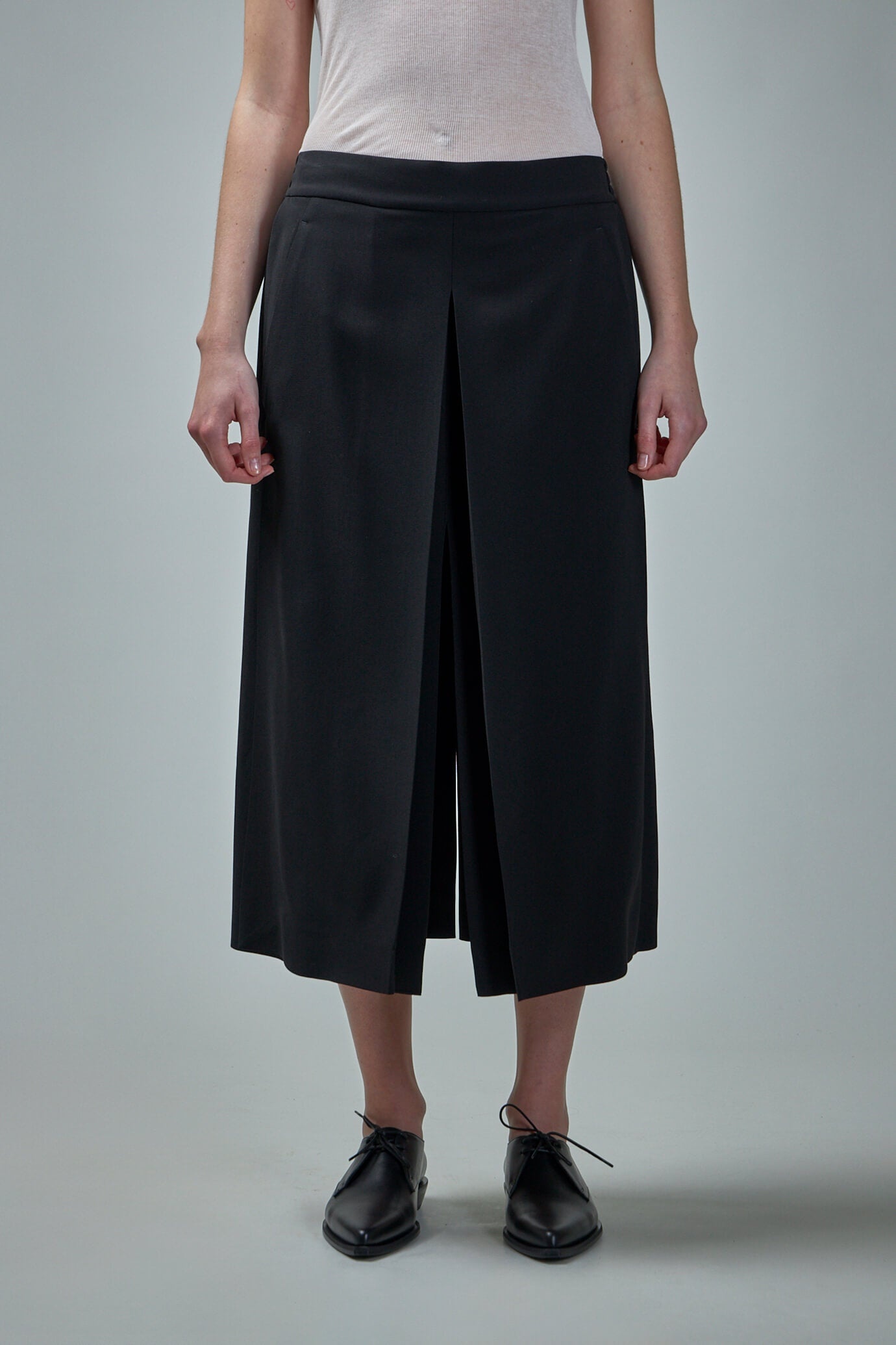 Jena Box Pleat Skirt With Double Side Pockets - 1