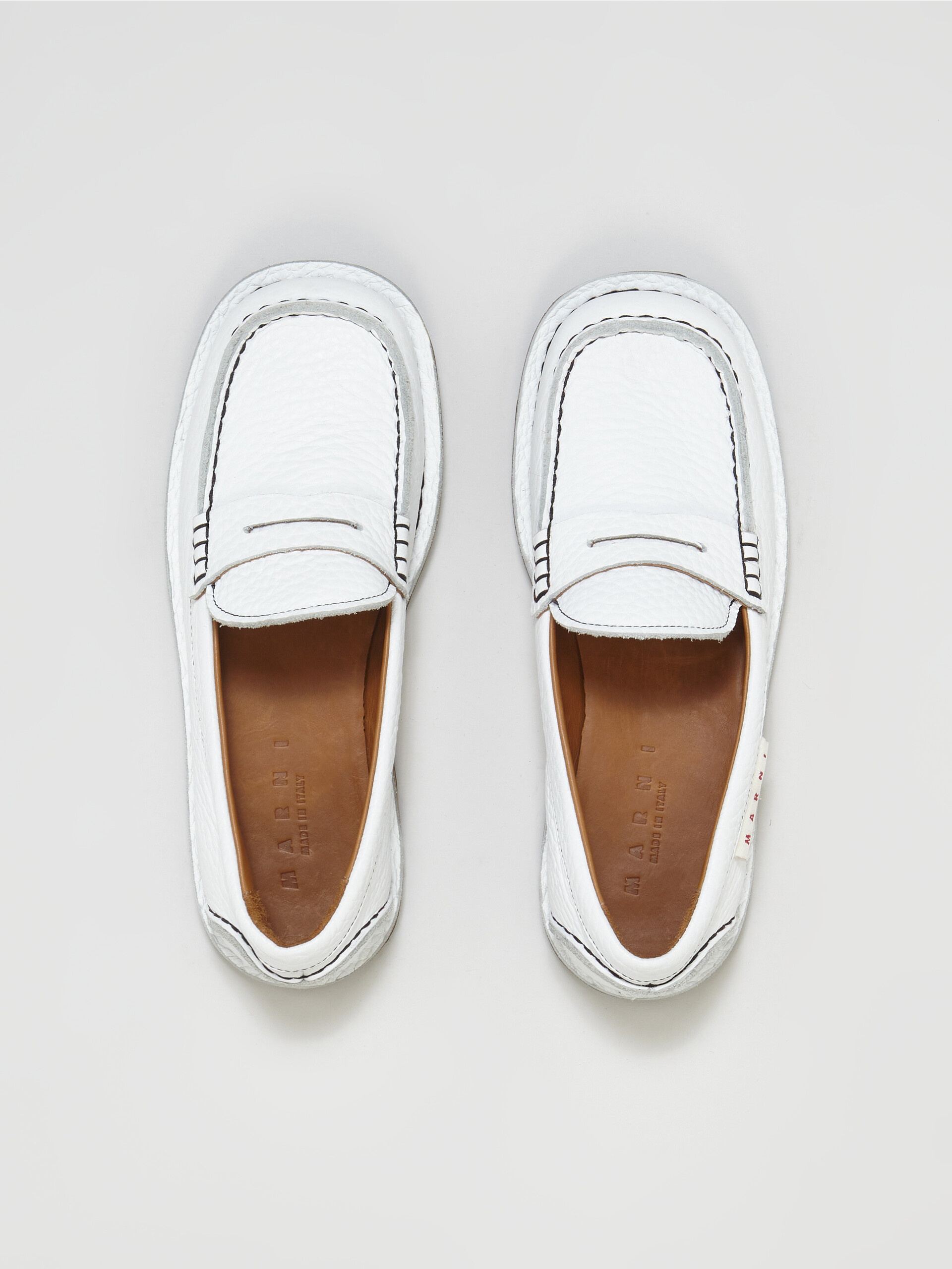 GRAINED CALF LEATHER MOCCASIN - 4