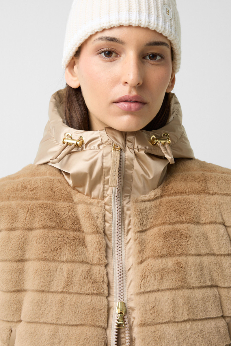 Yumi fur vest in Beige 6