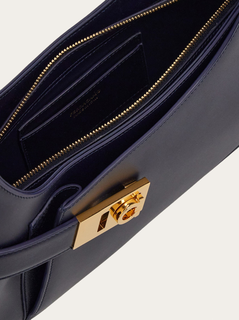 Hobo shoulder bag (M) 5