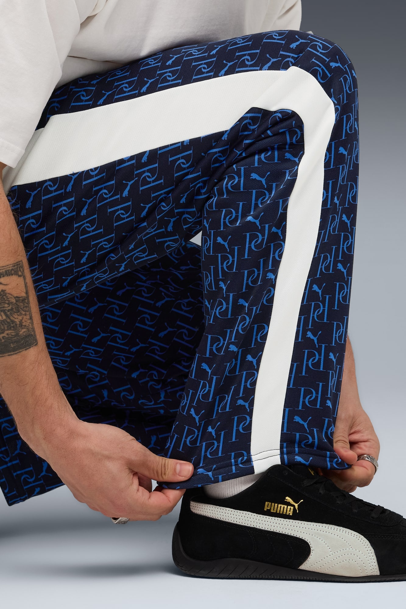 T7 AOP Relaxed Track Pants Men - 7