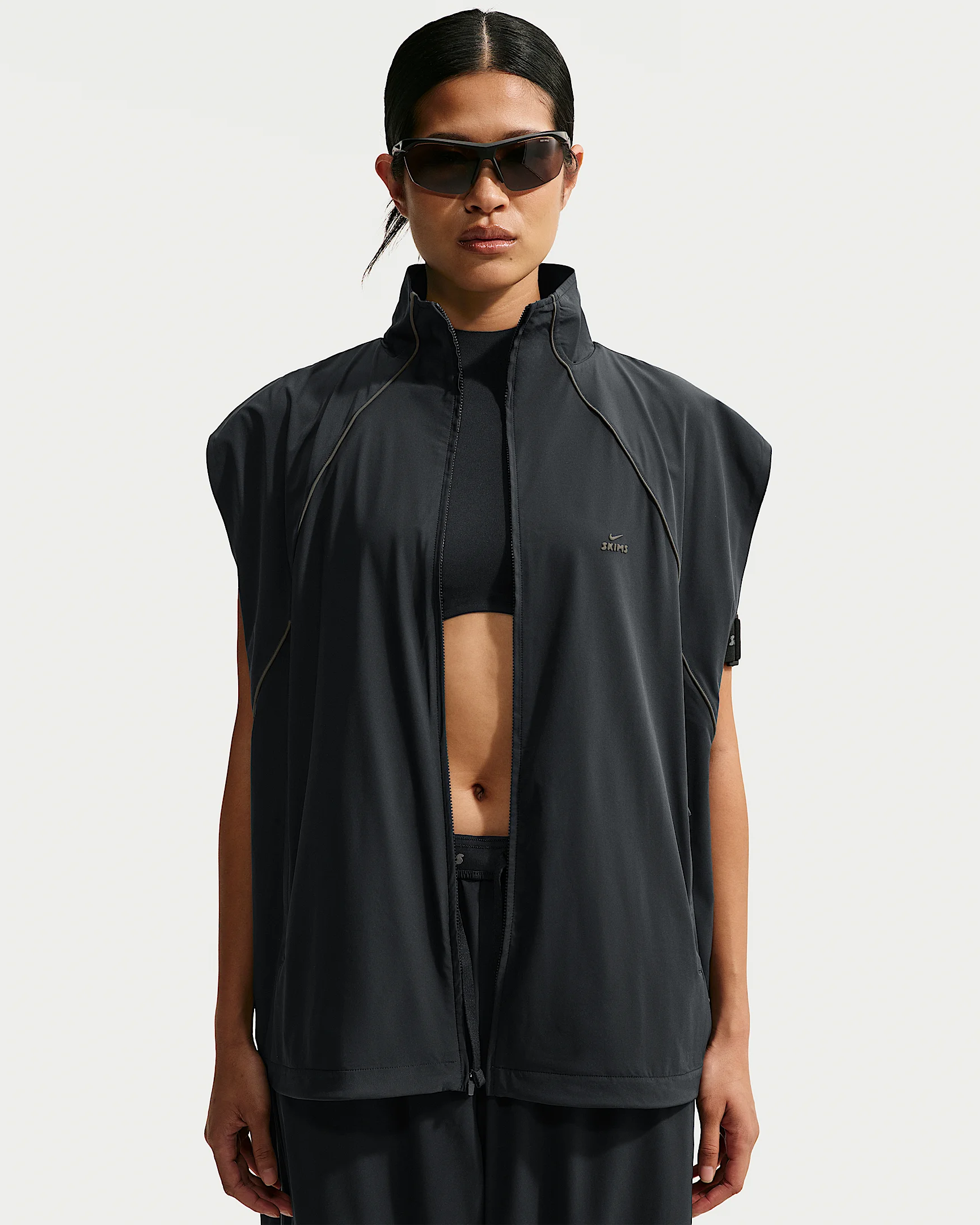 NikeSKIMS Stretch Nylon Women's Oversized Vest - 1