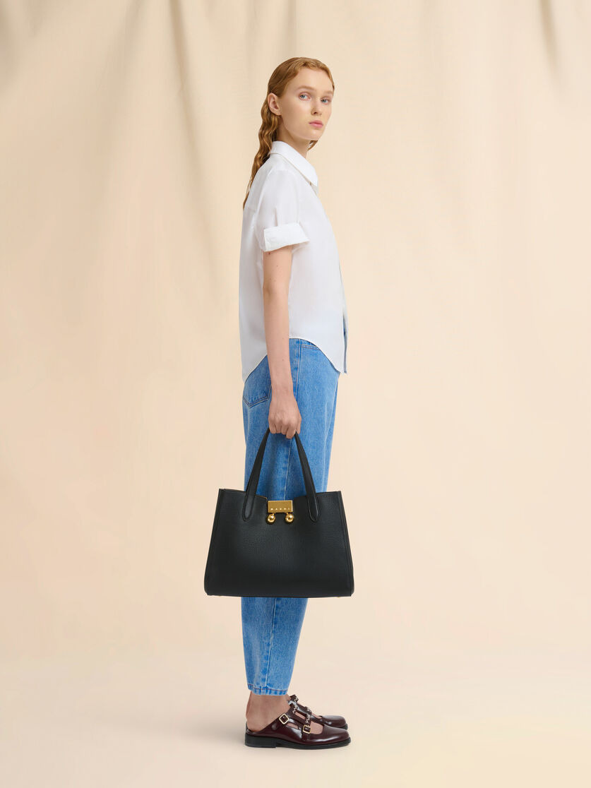 BLACK LEATHER TRUNKAROO TOTE HANDBAG - 2