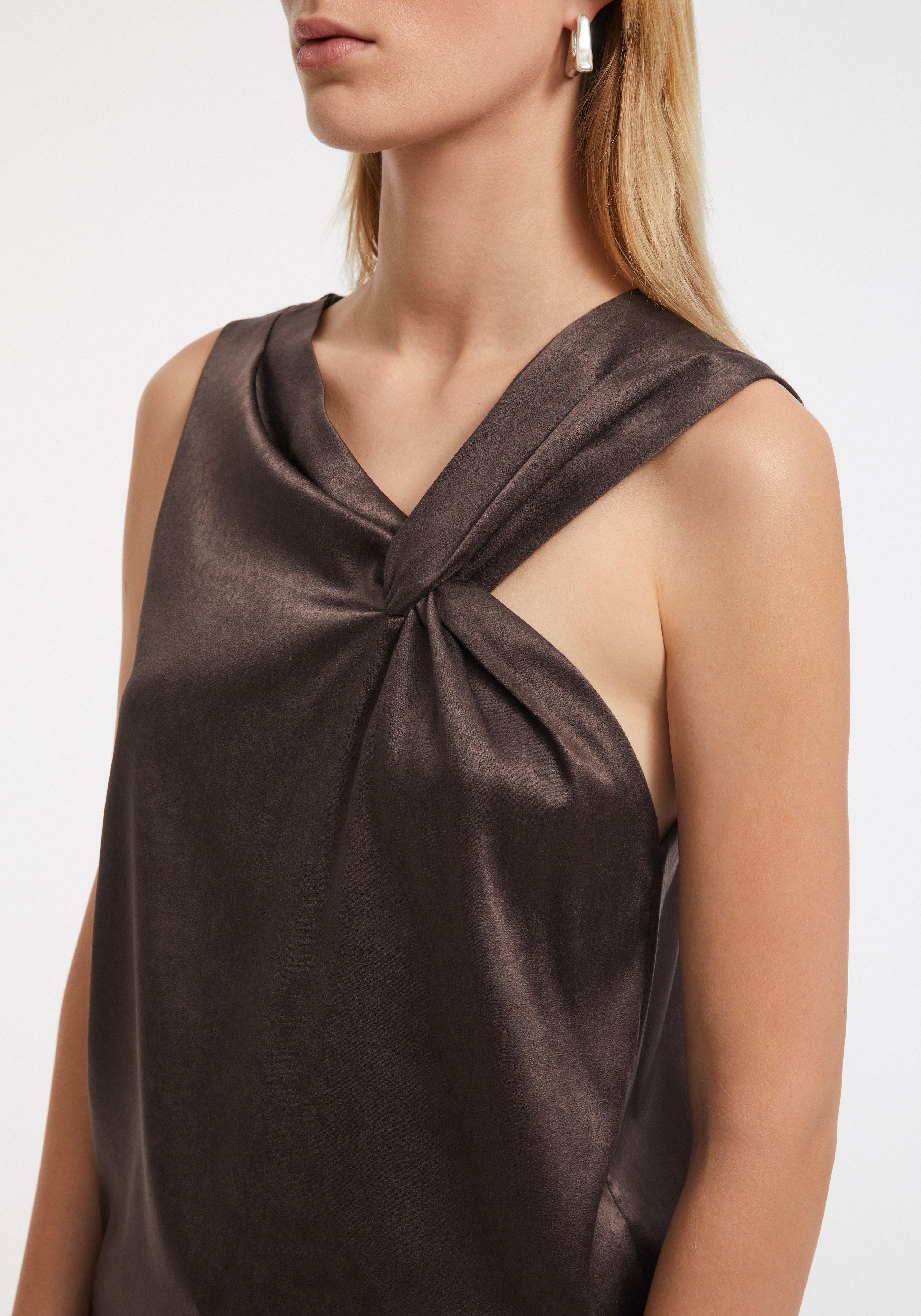 ASTRID
Draped satin top - 2