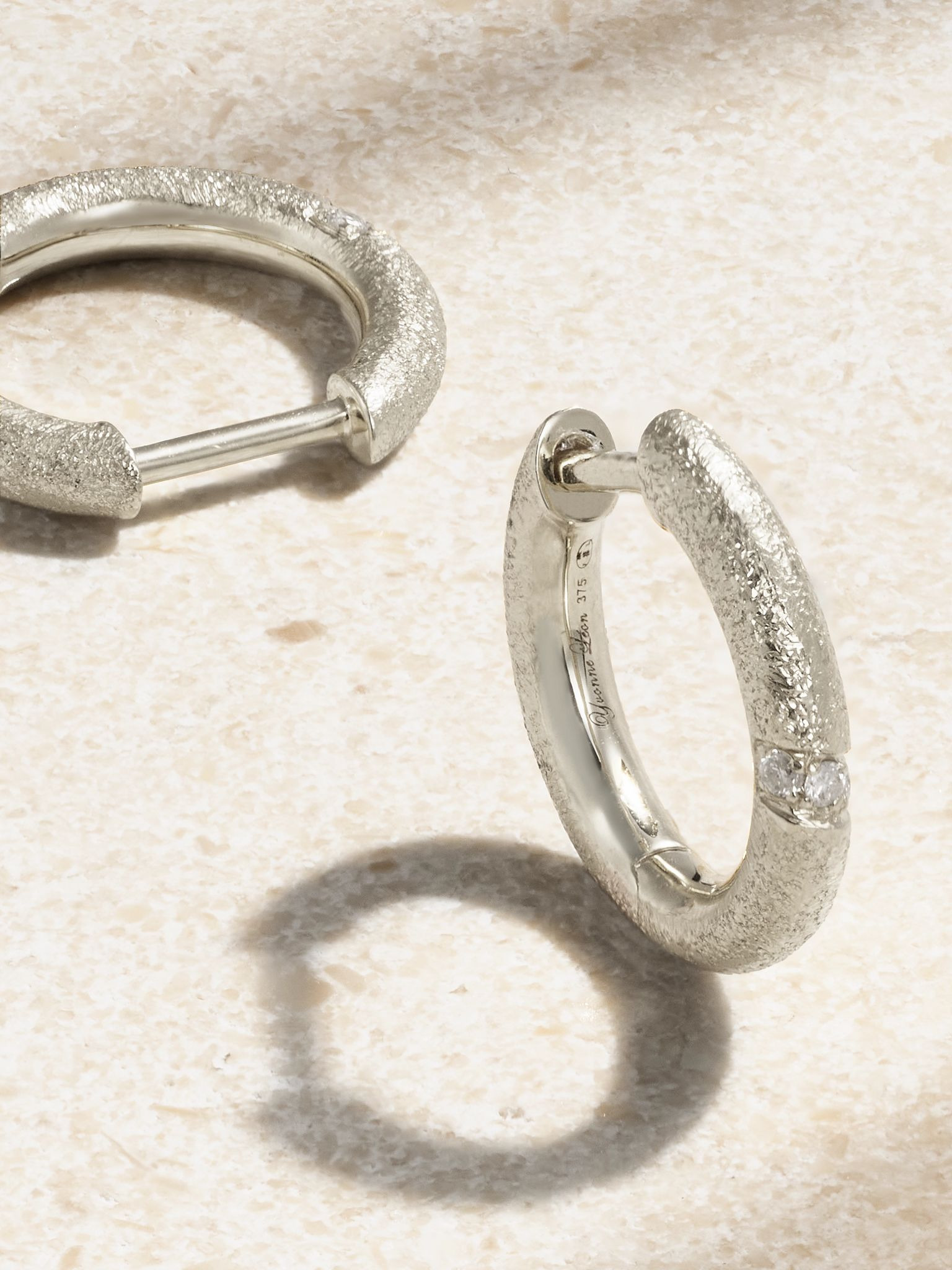 9-karat white gold diamond hoop earrings Gold - 3