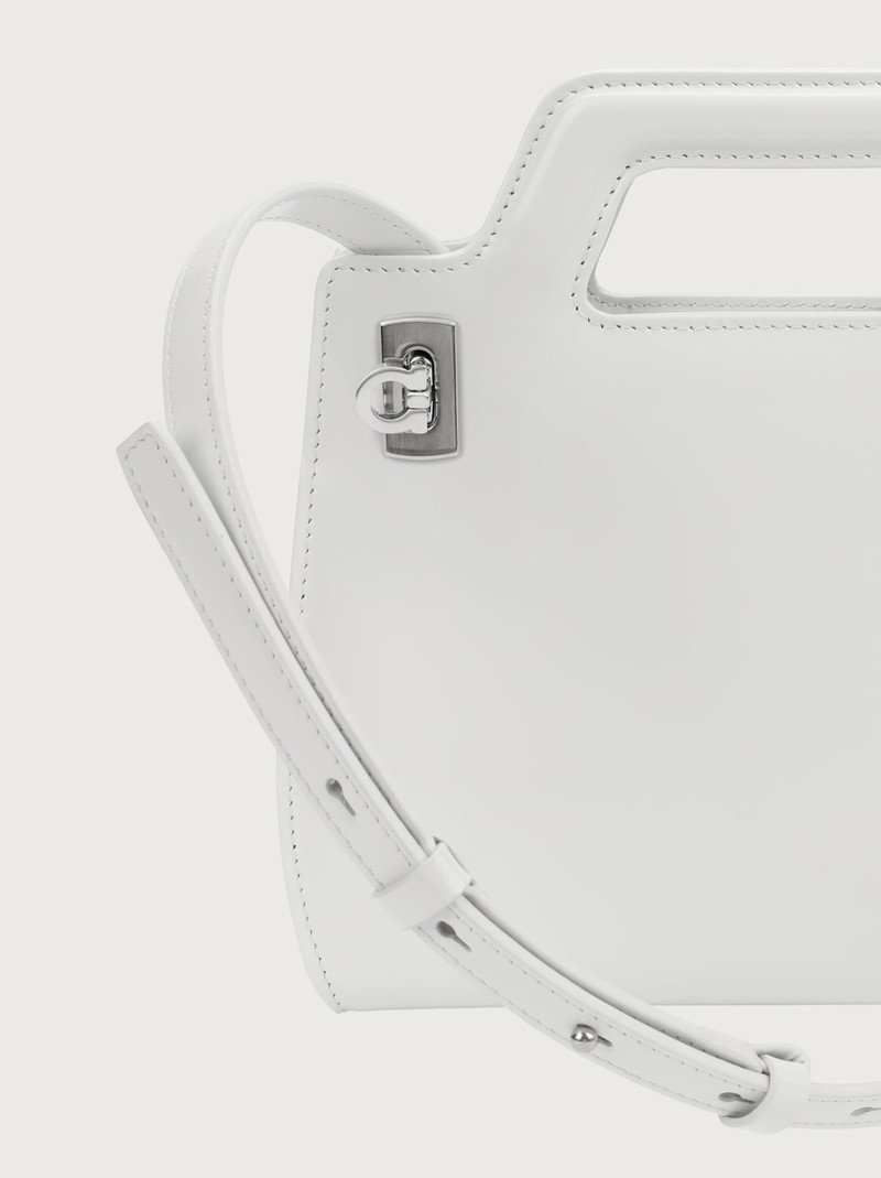 Wanda mini bag 8