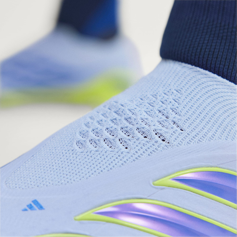 PREDATOR ELITE Laceless Firm Ground Soccer Cleats 9