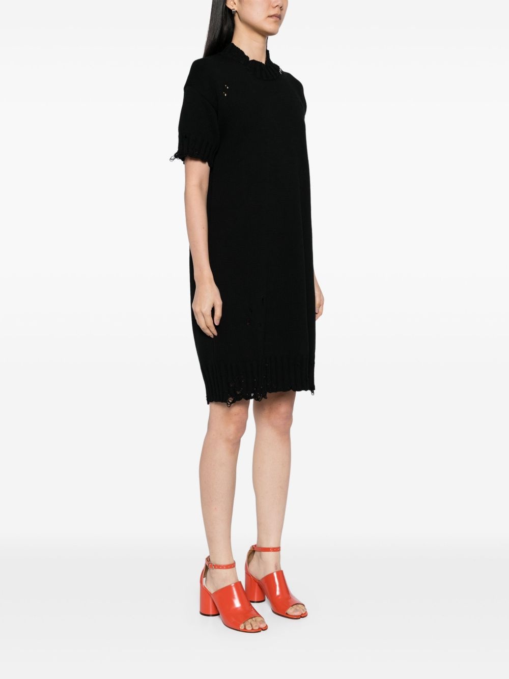 dishevelled dress - 3