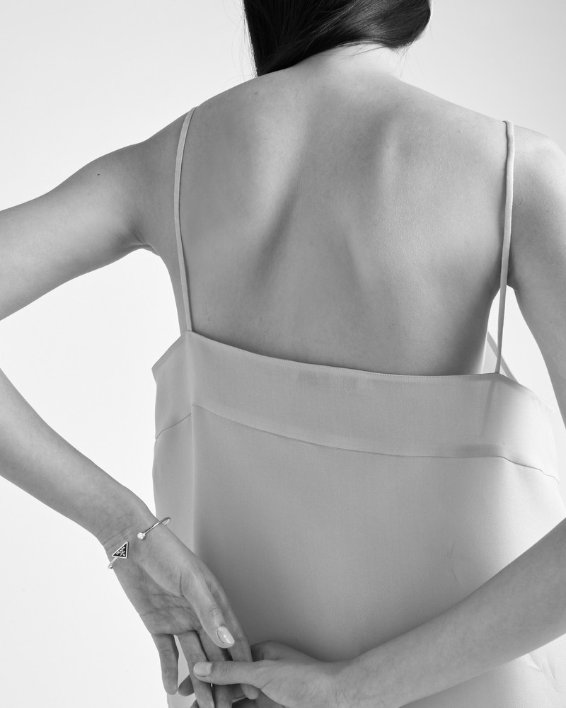 Eternal Gold bangle bracelet in yellow gold with diamond 5