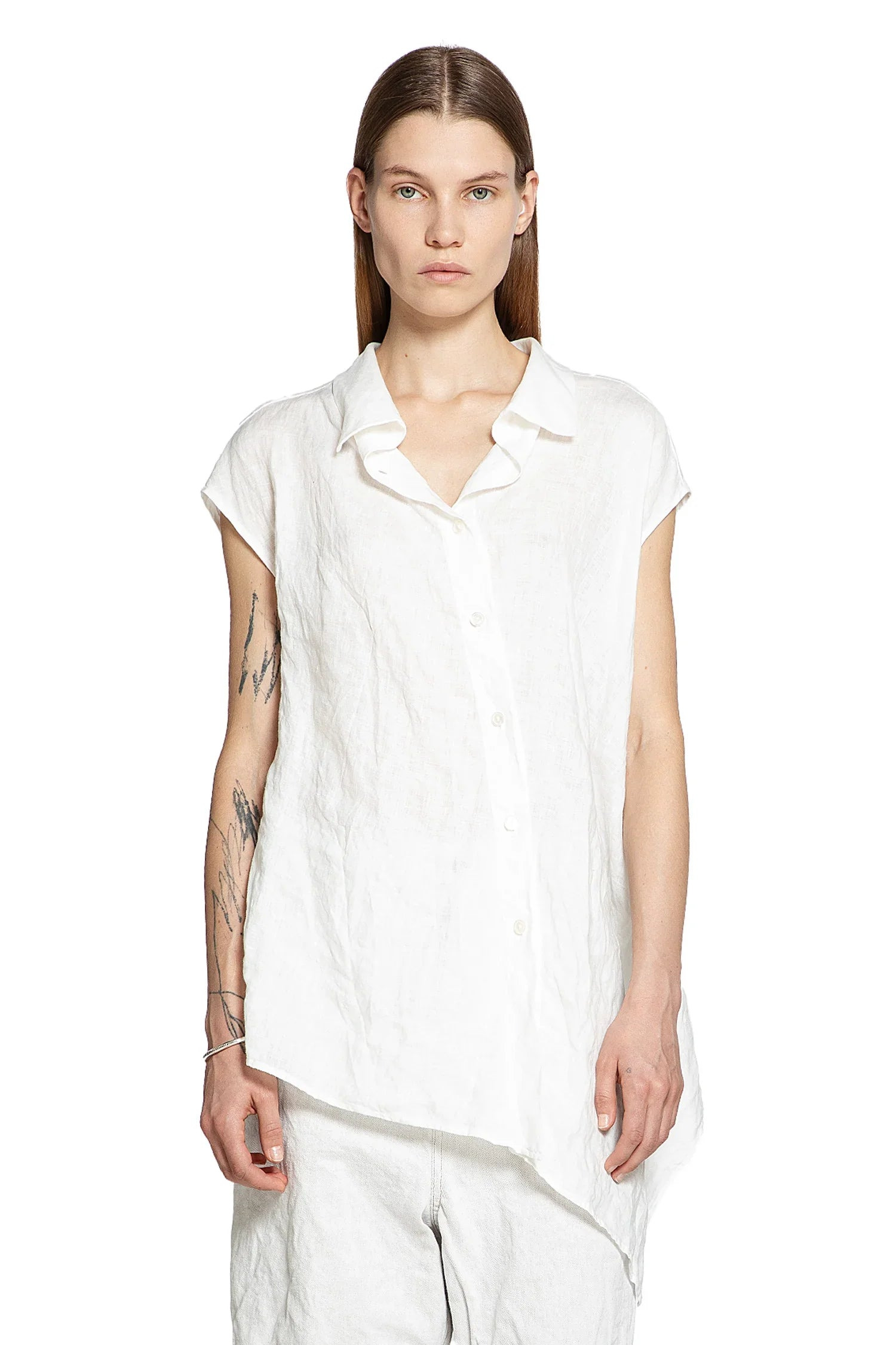 Reclined Sleeveless Shirt - 2