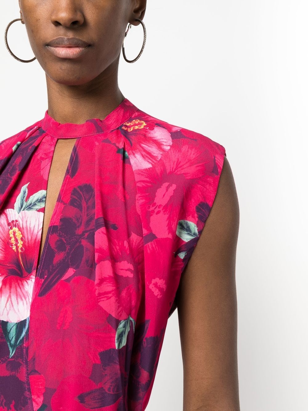 hibiscus-print sleeveless blouse - 5