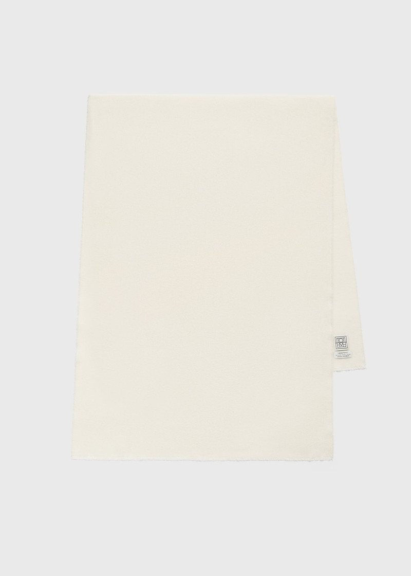 Wide classic wool scarf ivory 1
