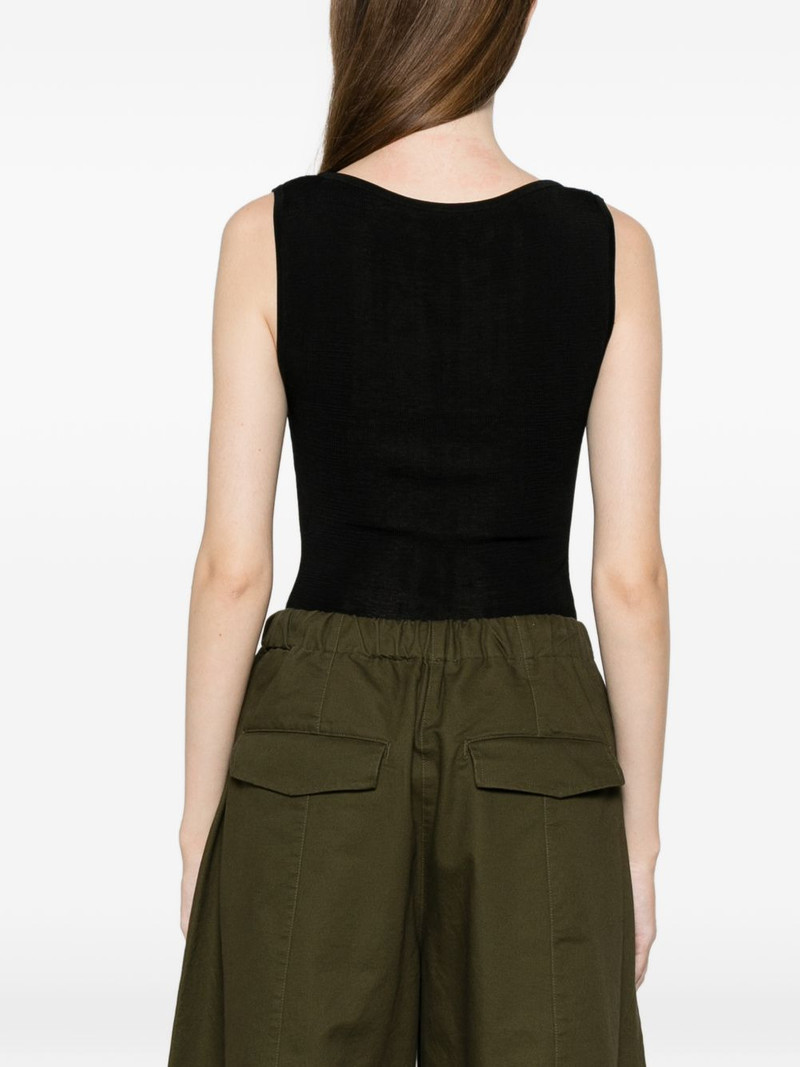 round-neck sleeveless tank top 4