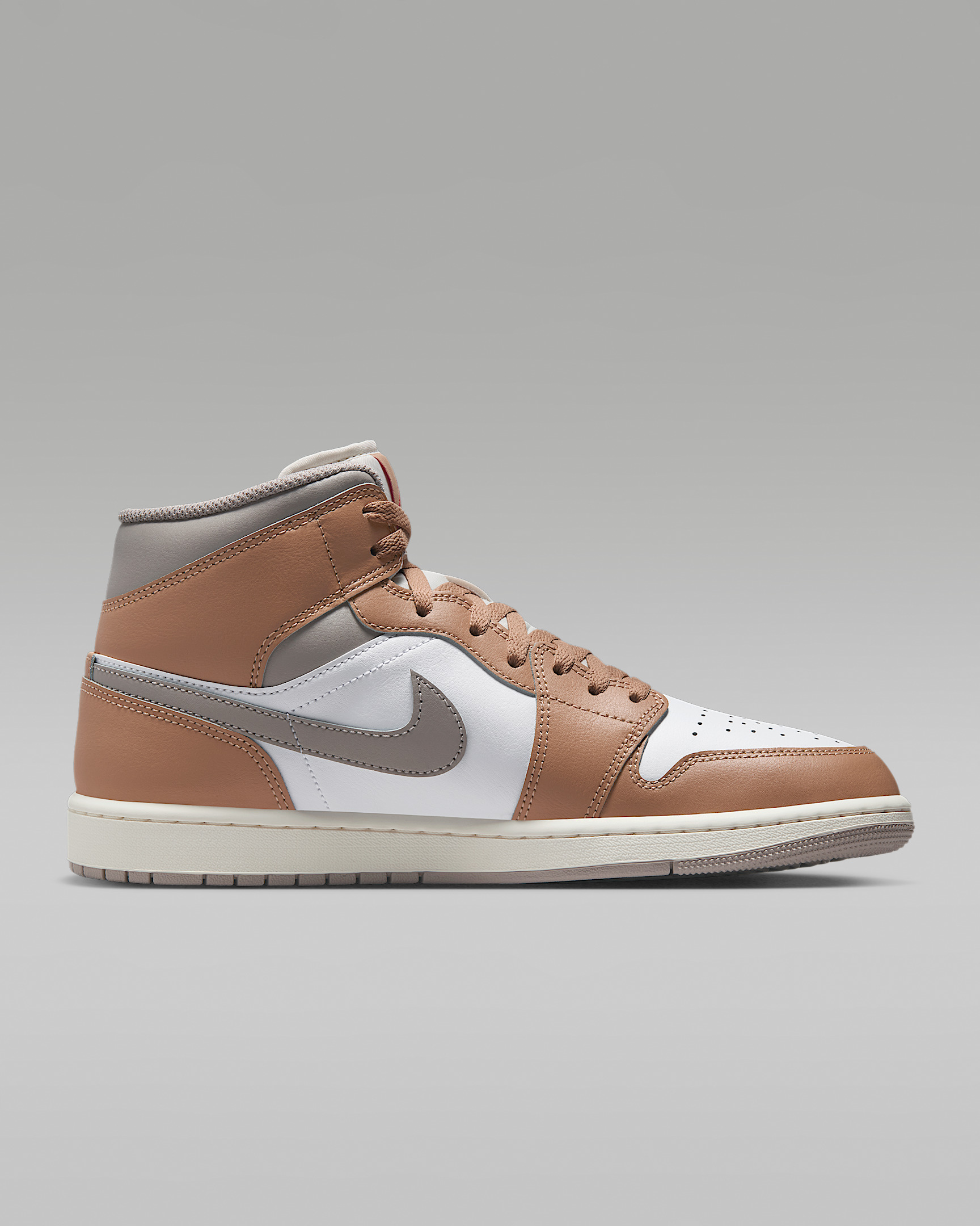 Air Jordan 1 Mid Men's Shoes - 3
