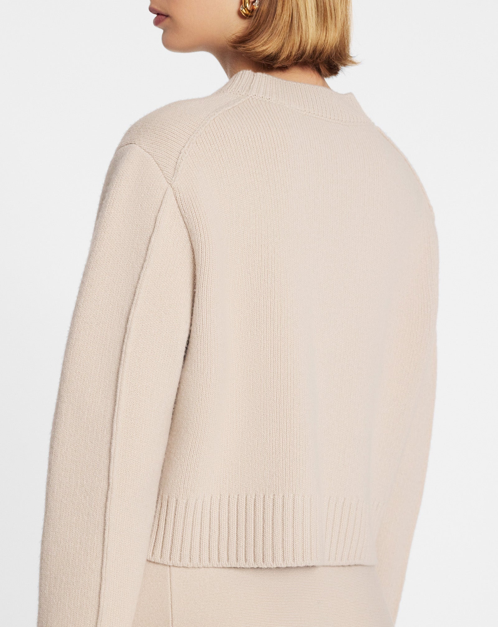 CROPPED WOOL AND CASHMERE CREWNECK SWEATER - 5