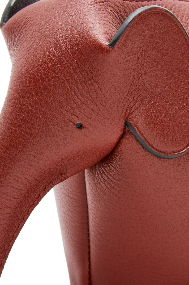 Elephant pouch in classic calfskin 6