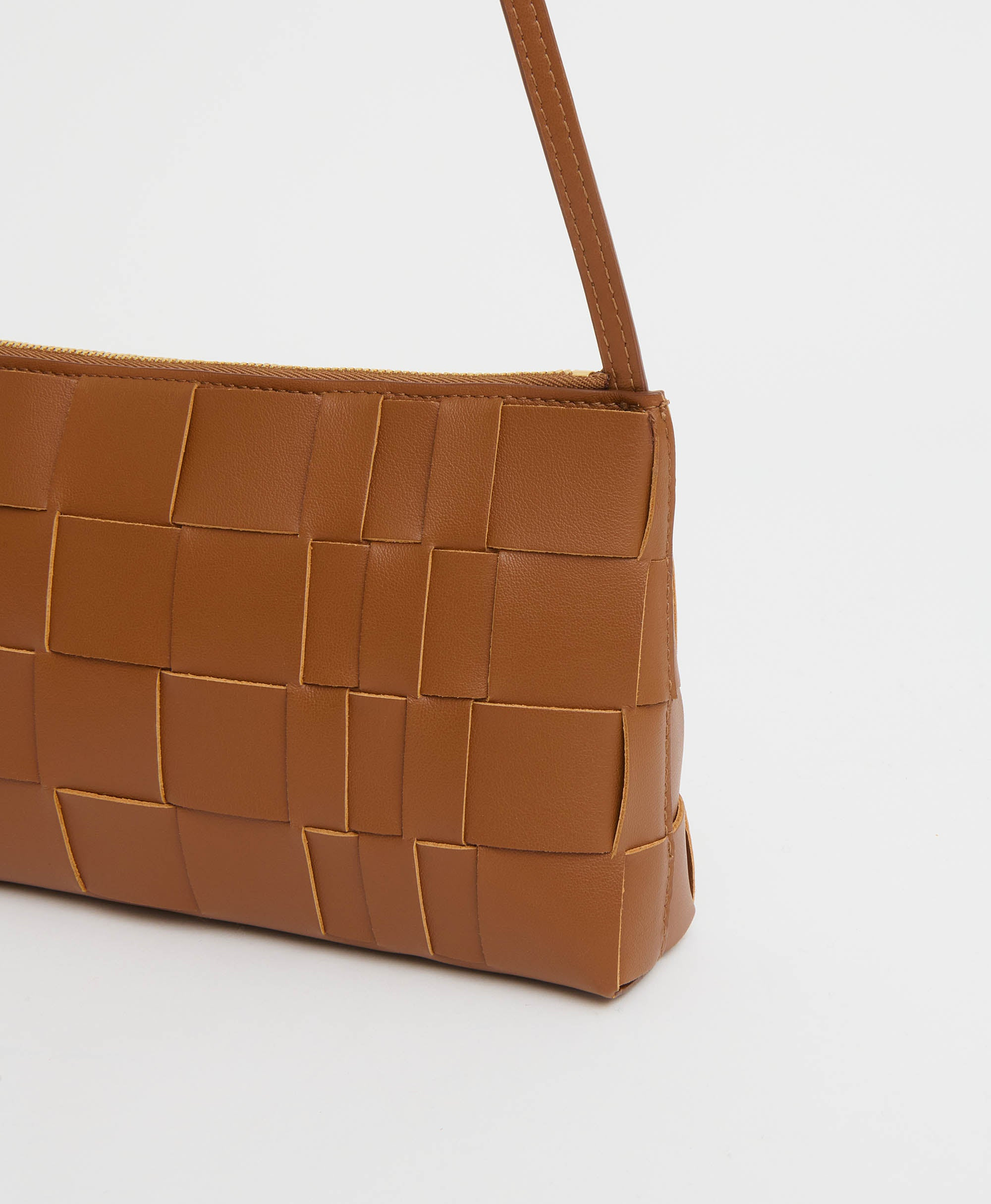 UPCYCLED WOVEN GAIA BAG - 3